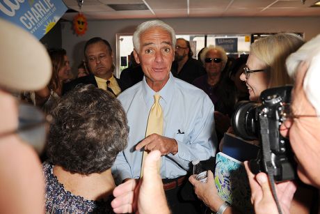 Former Florida Governor Charlie Crist opens up a new campaign office in Boca Raton, Florida, America - 19 Aug 2014