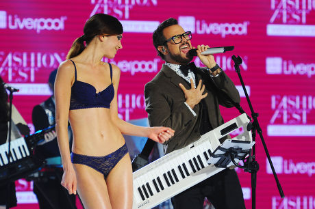 Alex Syntek in concert the Liverpool Fashion Fest Autumn / Winter 2014 l at the Americas Hippodrome, Mexico - 04 Sep 2014