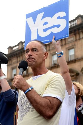 The final 'Yes' rally before voting day, George Square, Glasgow, Scotland, Britain - 17 Sep 2014