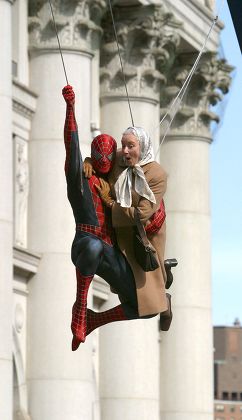 FILMING OF 'SPIDERMAN 2', NEW YORK, AMERICA - 20 APR 2003 Stock ...