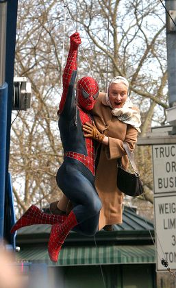 Stunt Double Tobey Maguire Rosemary Harris Editorial Stock Photo ...