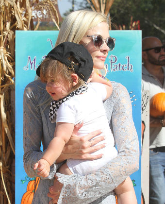 Jaime King and family at Mr Bones Pumpkin Patch, Los Angeles, America - 11 Oct 2014