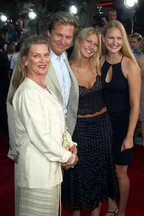 Bridget Fonda, Danny Elfman, Molly Elfman Film Independent Screening Of  'Taking Woodstock' Held at The Arclight Theatres Stock Photo - Alamy