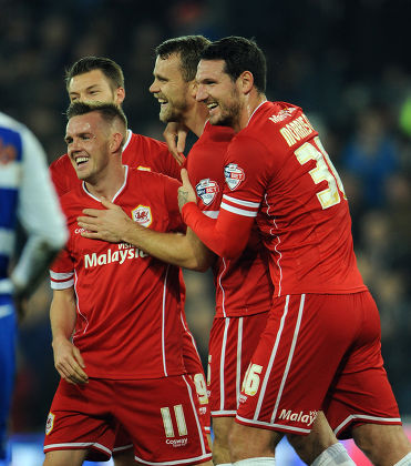 4,000 Cardiff city v reading Stock Pictures, Editorial Images and