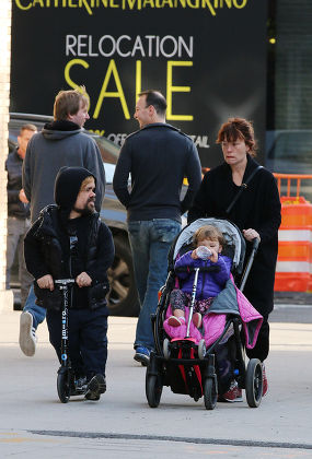 Peter Dinklage and family out and about in the West Village, New York, America - 23 Nov 2014