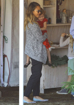 Jessica Alba and family shopping for a Christimas Tree in Beverly Hills, California, America - 06 Dec 2014