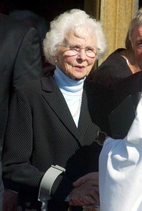 __COUNT__ THE FUNERAL OF OPERA SINGER SUSAN CHILCOTT, WELLS CATHEDRAL ...