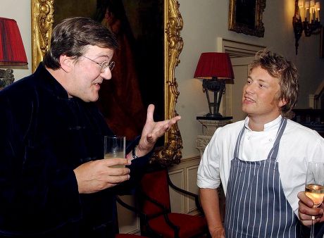 ORGANIC FEAST HOSTED BY PRINCE CHARLES AND COOKED BY JAMIE OLIVER AND THE FIFTEEN CHEFS, CLARENCE HOUSE, LONDON, BRITAIN - 24 SEP 2003