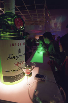 LONDON IMPORT PARTY HELD BY TANQUERAY