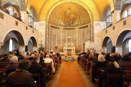 Anita Ekberg funeral at the German Evangelical Church in Rome, Italy - 14 Jan 2015