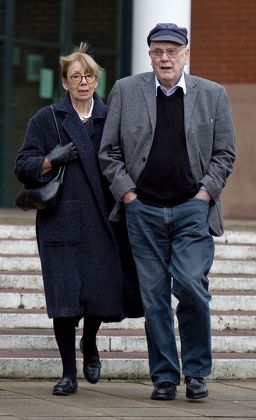 Tv Actor Kenneth Cope (r) With His Wife Renny Leaves Preston Crown Court Lancs During The Trial Of Coronation St. Actor William Roache 81.