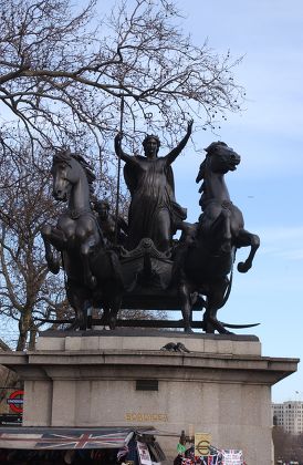 Queen Boadicea Statue Westminster London England Editorial Stock Photo ...