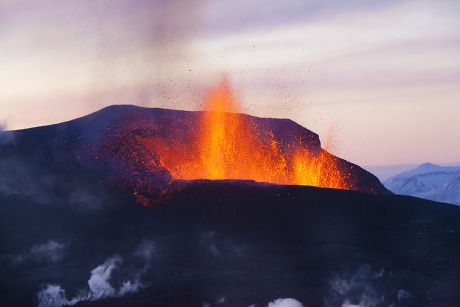 Erupting Volcano Between Myrdalsjoekull Eyjafjallajoekull Glaciers ...