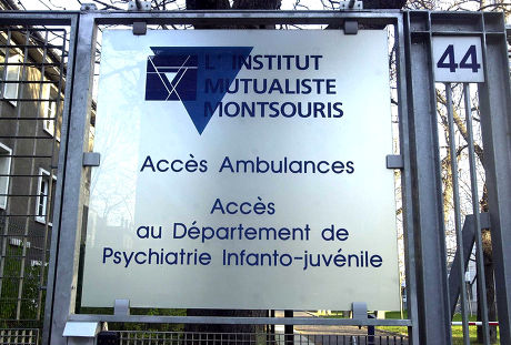 MONTSOURIS HOSPITAL WHERE KAREN MULDER IS UNDER RECOVERY, PARIS, FRANCE - APR 2004