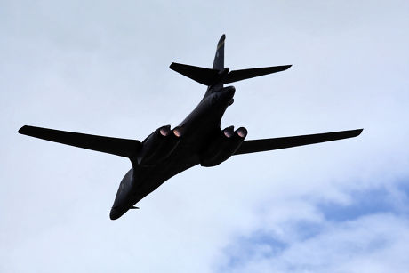 Military Aircraft B1b Lancer Bomber Flight Editorial Stock Photo ...