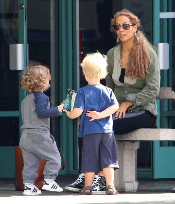 Elizabeth Berkley out and about, Los Angeles, America - 10 Mar 2015