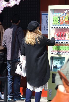 Drew Barrymore and husband Will Kopelman out and about in Tokyo, Japan - 17 Mar 2015