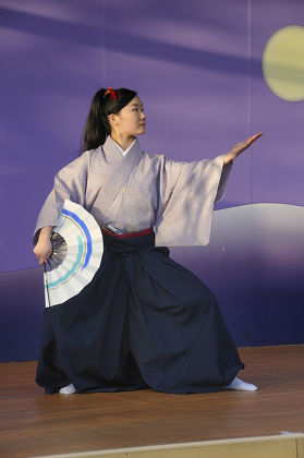 77 Japanese women dancing Stock Pictures, Editorial Images and Stock ...