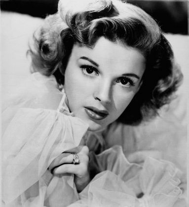 Judy Garland Studio Portrait 1940 Editorial Stock Photo - Stock Image ...