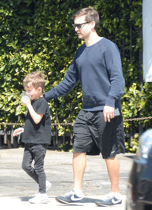 Tobey Maguire and family out and about, Los Angeles, America - 04 Apr 2015