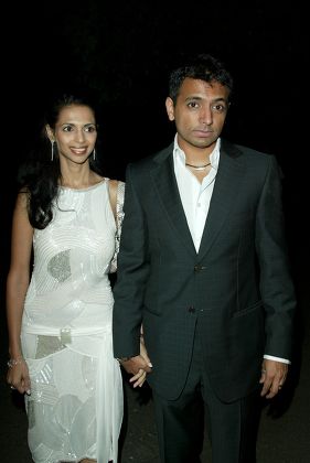 M Night Shyamalan Wife Bhavna Shyamalan Editorial Stock Photo - Stock ...