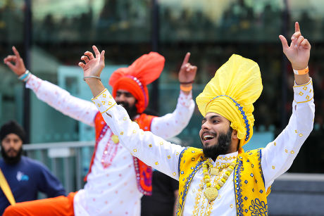 Traditional Bhangra Giddha Dancing Editorial Stock Photo - Stock Image ...