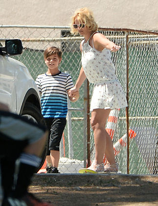 Britney Spears watching her son play football, Canoga Park, Los Angeles, America - 12 Apr 2015