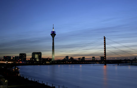 City Silhouette Rheinturm Rhine Tower Rheinkniebruecke Editorial Stock ...