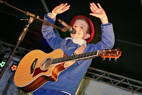 Henry Gallagher in concert at the Merseyway Christmas Lights switch on, Stockport, Britain - 12 Nov 2014