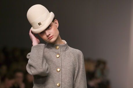 Model White Bowler Hat Fashion Show 