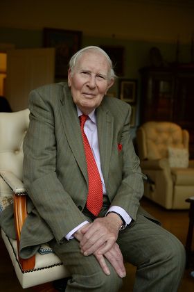 Sir Roger Bannister At His Home In Oxford.