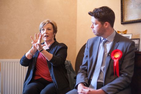 Labour party general election campaigning, Sandwich, Britain - 05 May 2015
