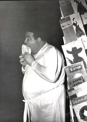 Stubby Kaye The 19-stone American Actor. He Is Wearing A Special Plastic Suit To Lose Weight. Box 0559 080515 00081a.jpg.