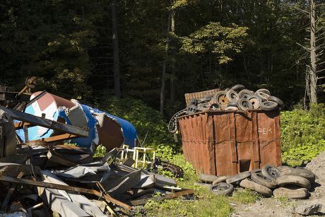 500 Salvage Yards Stock Pictures Editorial Images And Stock Photos   Shutterstock 4837948a 