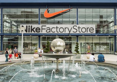 entonces Auroch orgánico Nike Factory Store Outlet Atlantic City - Foto de stock de contenido  editorial: imagen de stock | Shutterstock Editorial