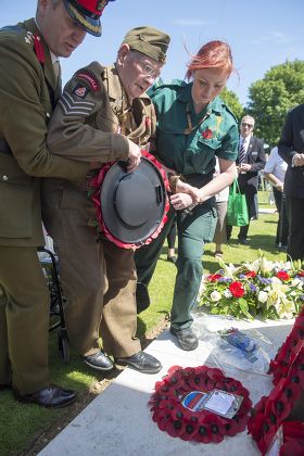 99 Year Old Ken Scott Of The Durham Light Infantry Laying A Wreath And Saluting At The Bayeux Cemetery.the Service Of Remembrance At The Commonwealth War Graves Commission Cemetery In Bayeux. 70th D-day Anniversary.