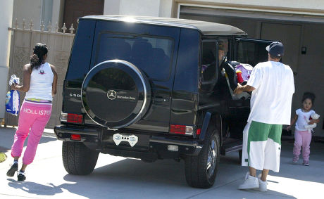 BRITNEY SPEARS AND KEVIN FEDERLINE ARRIVING AT THE HOME OF SHAR JACKSON, LOS ANGELES, AMERICA - 23 AUG 2004
