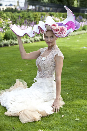 Royal Ascot: Tv Presenter Anneka Tanaka-svenska. Picture David Crump. 17.6.14.