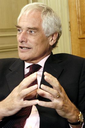 ROBERT KILROY SILK DURING AN INTERVIEW WITH ANDREW GILLIGAN, LONDON, BRITAIN - 05 OCT 2004