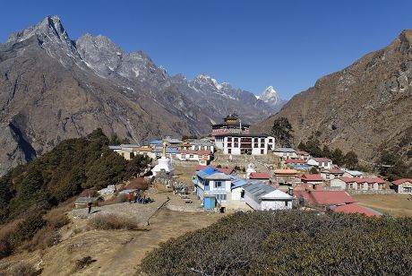 Tengpoche Monastery Khumbi Yul La Khumbila Editorial Stock Photo ...