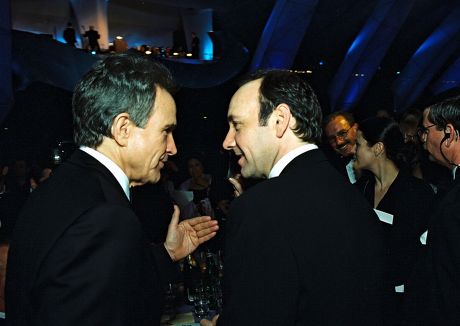 2,000 2000 oscars Stock Pictures, Editorial Images and Stock Photos