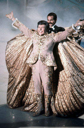 performer hundrede komfort 11 Wladziu valentino liberace Stock Pictures, Editorial Images and Stock  Photos | Shutterstock