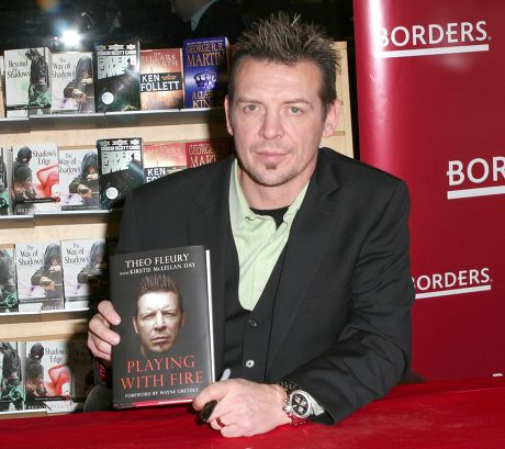 Theo Fleury 'Playing with Fire' Book Signing at Borders Penn Plaza, New York, America - 17 Nov 2009