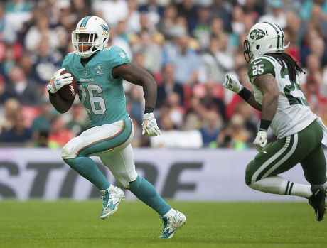 Photos: N.Y. Jets vs. Miami Dolphins in London