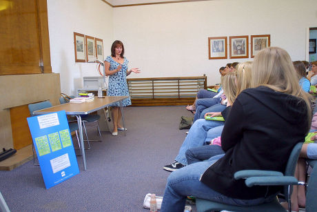 LOUISE RENNISON BOOK READING, CHELMSFORD, BRITAIN - 11 MAY 2005