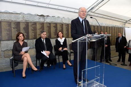 Unveiling of a new plaque at the Holocaust Memorial, Paris, France - 11 Oct 2015