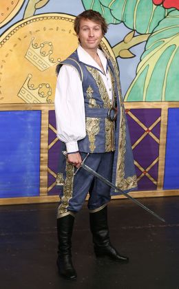 'Sleeping Beauty' pantomime photocall, New Victoria theatre, Woking, Britain - 20 Oct 2015