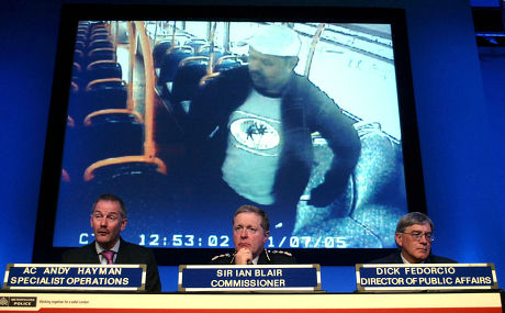 METROPOLITAN POLICE COMMISSIONER, SIR IAN BLAIR HOSTS A PRESS CONFERENCE REGARDING THE 21 JULY ATTEMPTED BOMB ATTACKS, QE2 CENTRE, WESTMINSTER, LONDON, BRITAIN - 22 JUL 2005