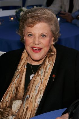 1,000 Shelley winters Stock Pictures, Editorial Images and Stock Photos