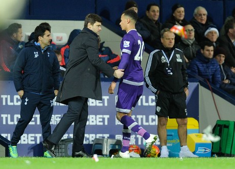 Tottenham Hotspur Manager Mauricio Pochettino Shakes Editorial Stock